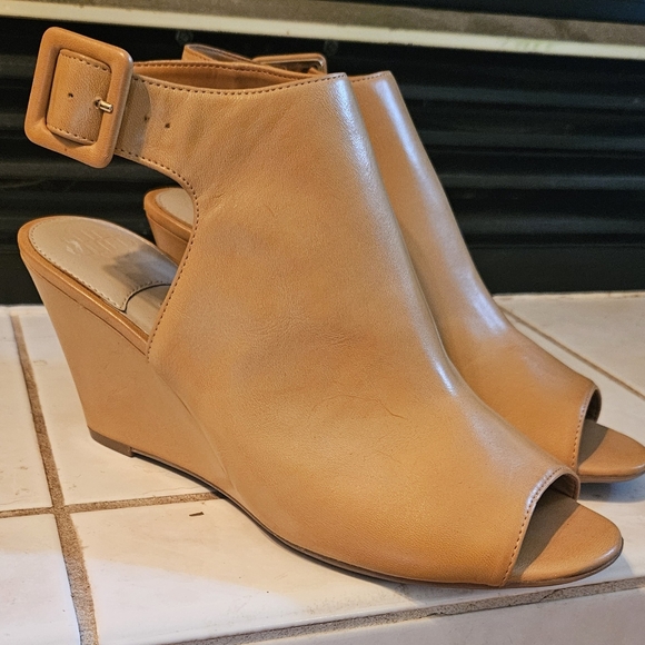 Dana Buchman wedge heel - Picture 5 of 5